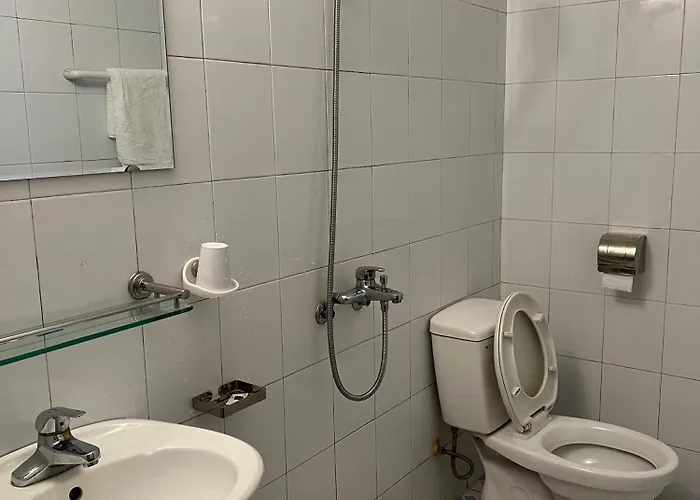 Xuân Hồng 3*