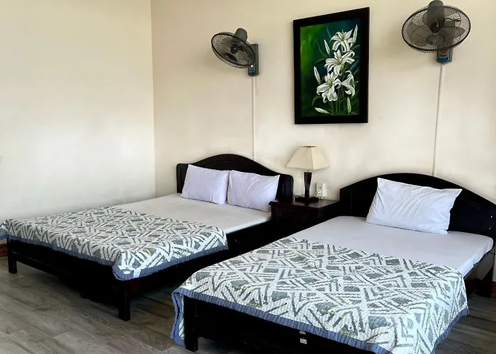 Xuân Hồng 3*