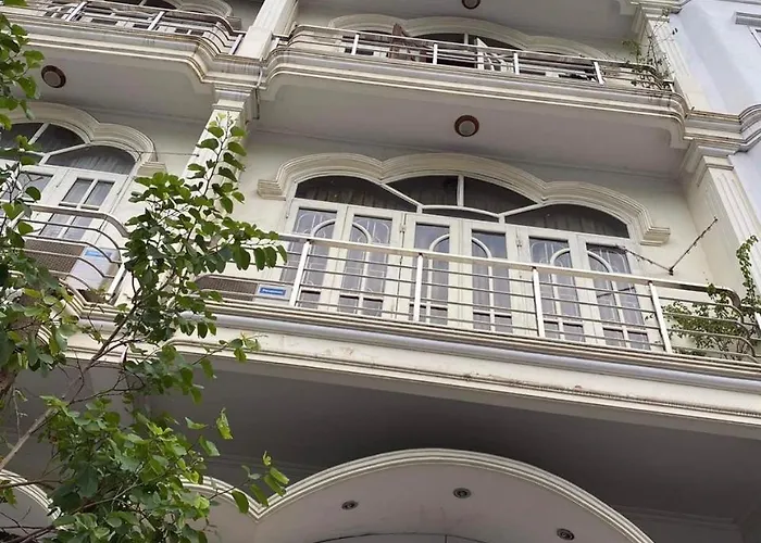 Xuân Hồng 3*